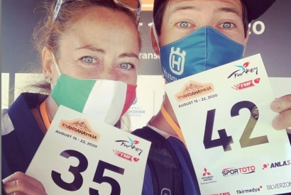 Bertoni alla Dakar 2021 con Maurizio Gerini e Francesca Gasperi